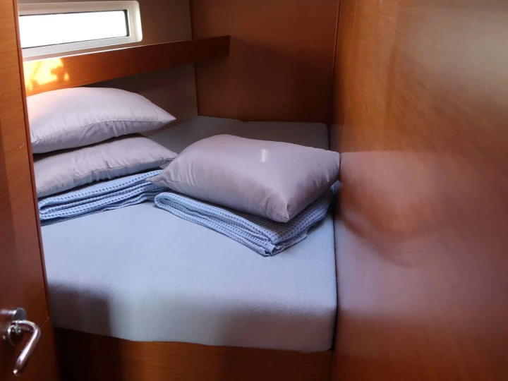 Jeanneau Sun Odyssey 440 charter bareboat or captained in  Lefkáda