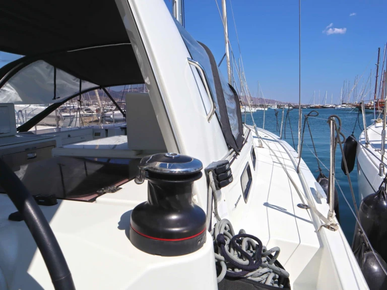 Boat rental Jeanneau Sun Loft 47 (7 cab.) in Néa Péramos on Samboat