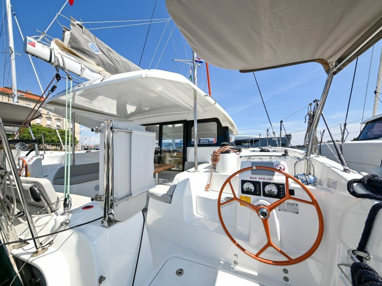 Catamaran for rent Pula at the best price
