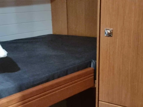 Rent a Bavaria Bavaria Cruiser 51 (5 cab.) Skiathos