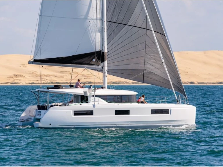 Catamaran rental in Néa Péramos - Lagoon Lagoon 46 (6 cab.)