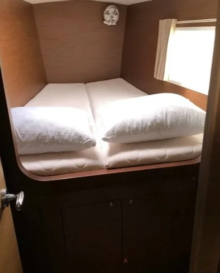 Yacht charter Paros (Island) cheap Lagoon 380