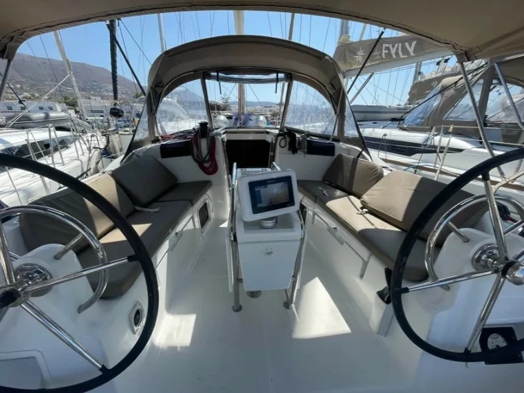 Yacht charter Paros (Island) cheap Sun Odyssey 419
