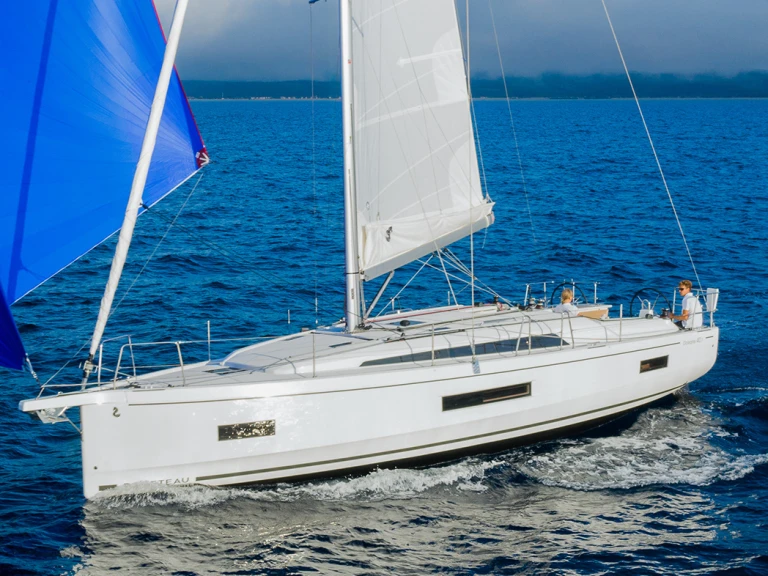 Sailboat rental in Paros (Island) - Bénéteau Oceanis 40.1
