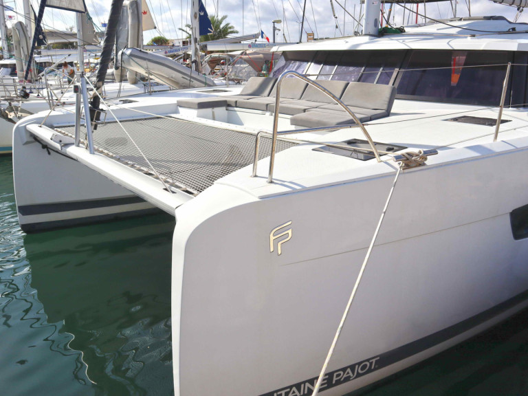 Catamaran for rent Néa Péramos at the best price