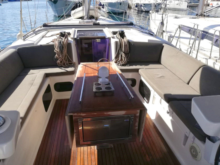Dufour Dufour 520 GL (5 Cab.) charter bareboat or captained in  Kalkara