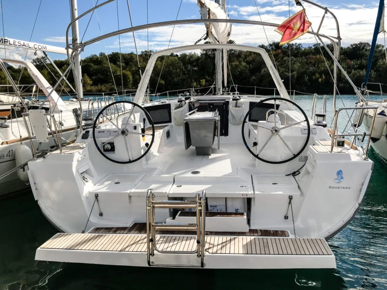 Bénéteau Oceanis 45 in Mrčevac on SamBoat