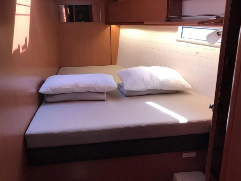 Yacht charter Lefkáda cheap Bavaria Cruiser 51 (5 cab.)