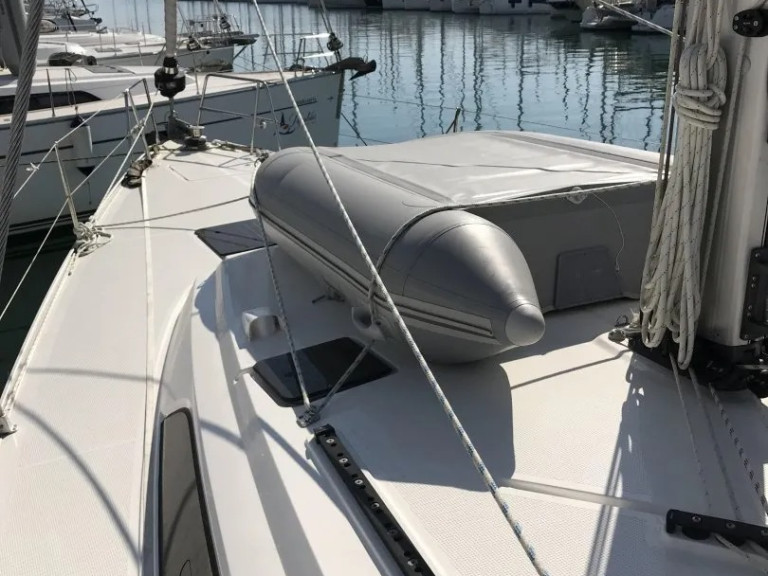 Bareboat Rental Sailboat Bavaria with a boat licence