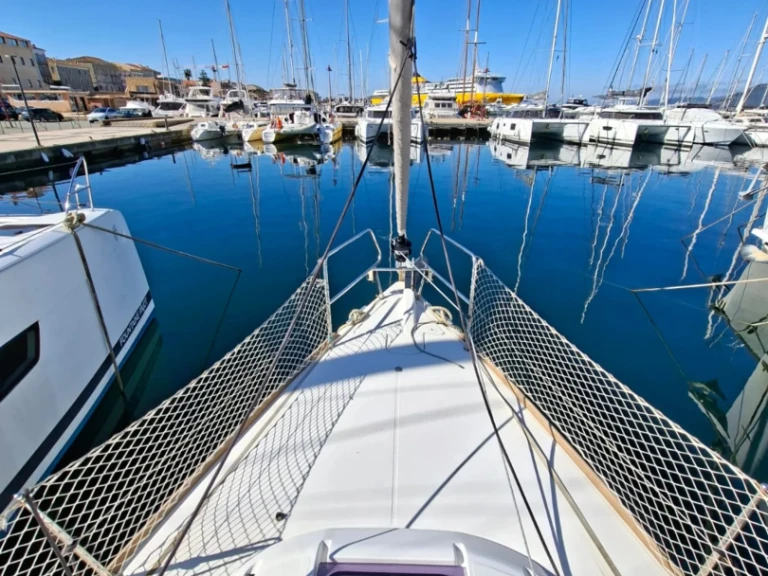 Sailboat rental with or without captain Jeanneau Propriano