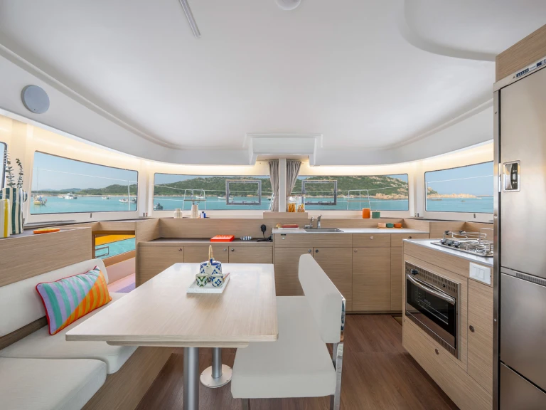 Yacht charter Néa Péramos cheap Lagoon 38 (6 cab.)