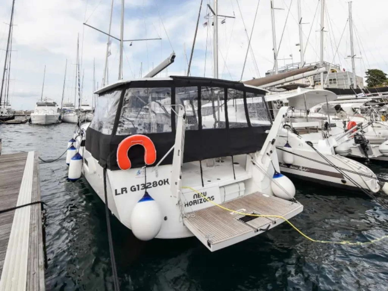 Bareboat Rental Sailboat Jeanneau with a boat licence