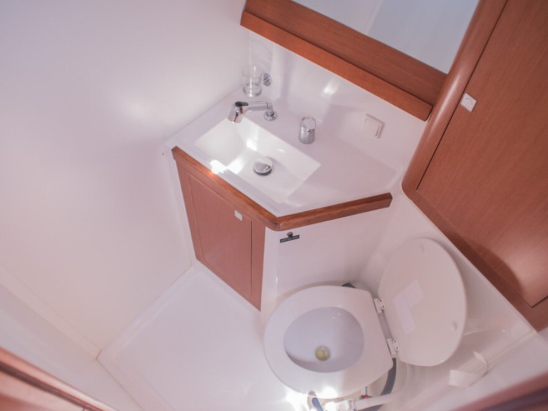 Yacht charter Ávdira cheap Oceanis 48