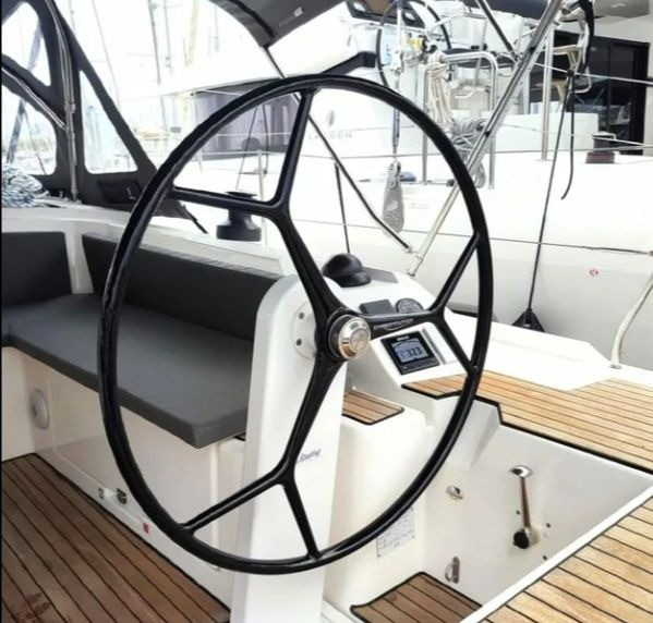 Bavaria Bavaria C42 (3 cab.) in Lefkáda on SamBoat