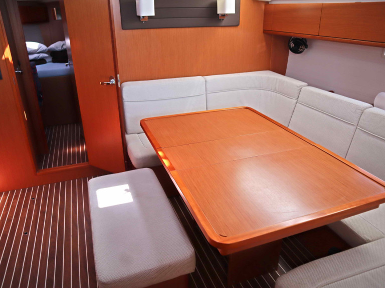 Yacht charter Gouvia cheap Cruiser 46