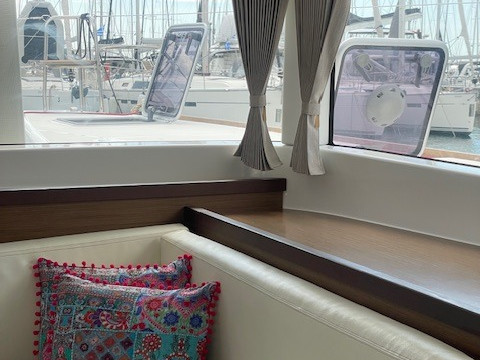 Lagoon Lagoon 40 charter bareboat or captained in  Alimos