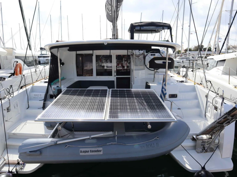 Catamaran rental in Alimos - Lagoon Lagoon 40