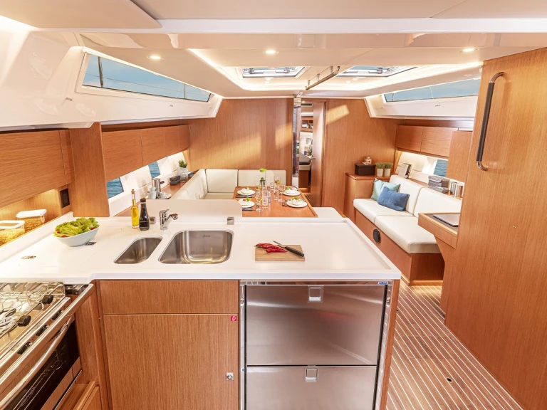 Yacht charter Volos cheap Bavaria C45