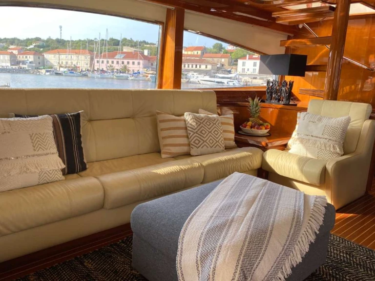 Astondoa MAGIC SIX in Croatia on SamBoat