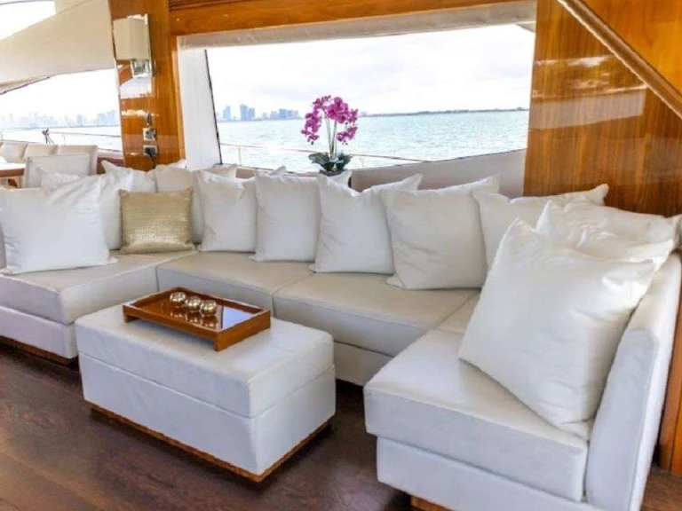 Bareboat Rental Luxury Yacht Sunseeker with a boat licence