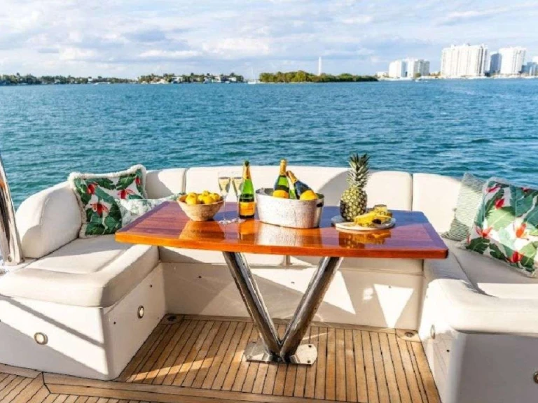 Sunseeker Asha in New York (City) on SamBoat
