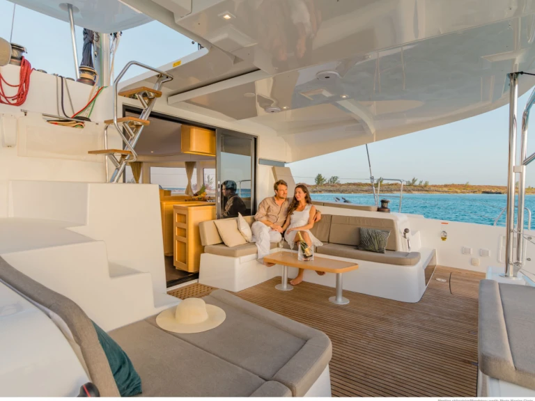 Catamaran rental in Volos - Lagoon Lagoon 42 (6 cab.)