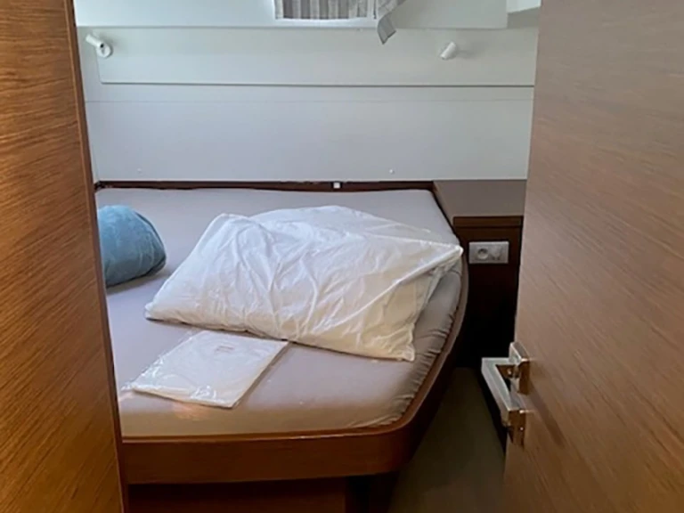 Yacht charter Bormes-les-Mimosas cheap Lagoon 40