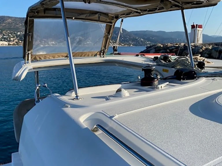 Bareboat Rental Catamaran Lagoon with a boat licence