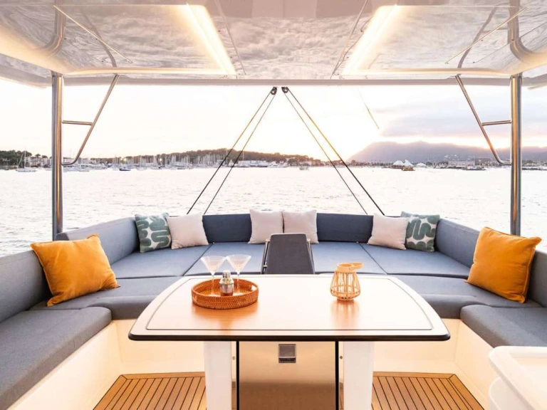 Bareboat Rental Luxury Yacht Bali with a boat licence