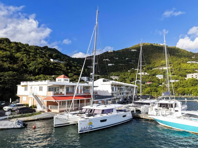 Rent a Fountaine Pajot Fountaine Pajot Saba 50 (Owner's Version) Road Town