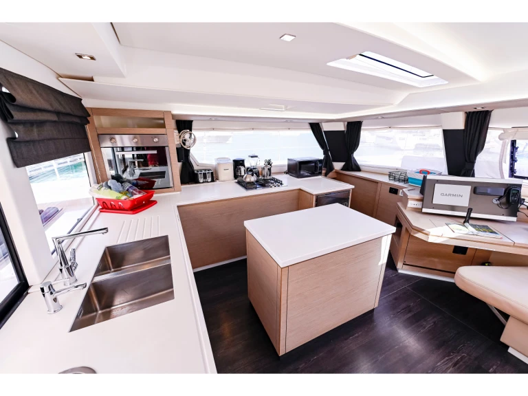 Yacht charter Road Town cheap Fountaine Pajot Saba 50 (Owner's Version)