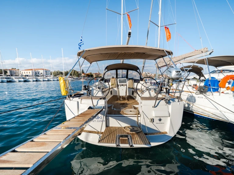 Sailboat rental in Lávrio - Jeanneau Sun Odyssey 439