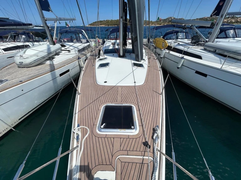 Rent a Jeanneau Sun Odyssey 54 DS Cugnana Verde
