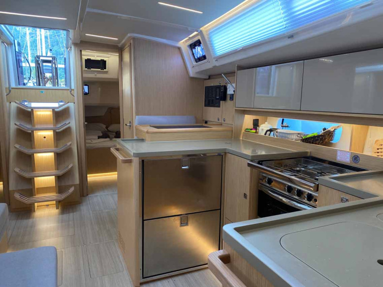 Bareboat Rental Sailboat Bavaria with a boat licence