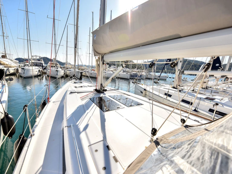 Sailboat for rent Göcek at the best price