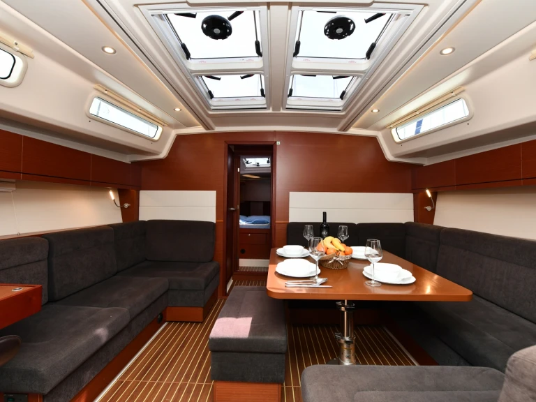 Sailboat for rent Göcek at the best price