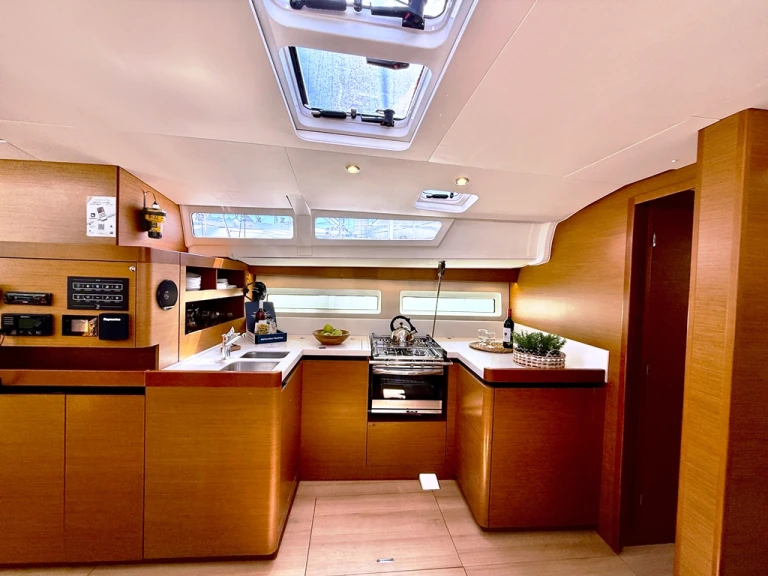 Sailboat rental with or without captain Jeanneau Néa Péramos