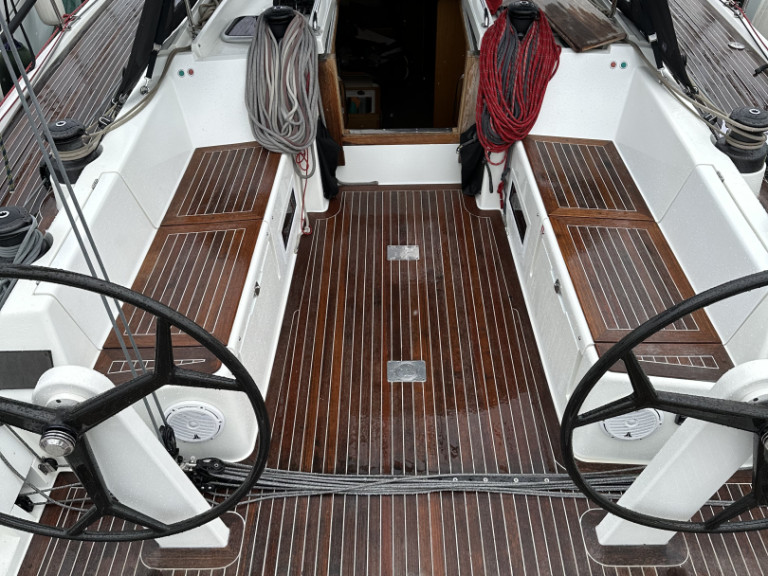 Yacht charter Punat cheap Solaris One 44