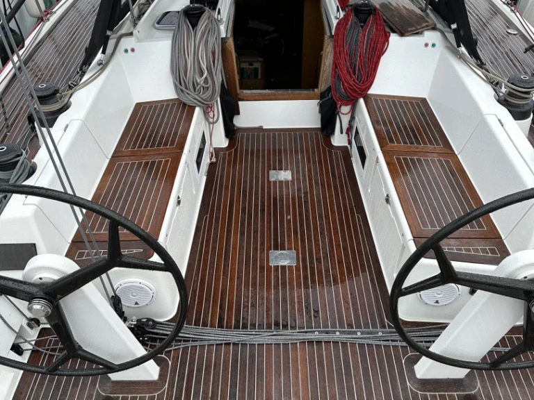 Yacht charter Punat cheap Solaris One 44