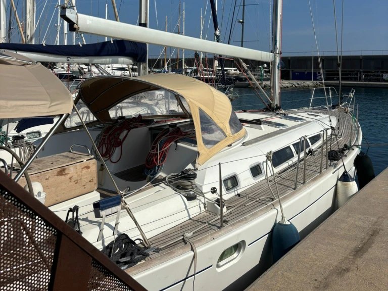 Bareboat Rental Sailboat Jeanneau with a boat licence