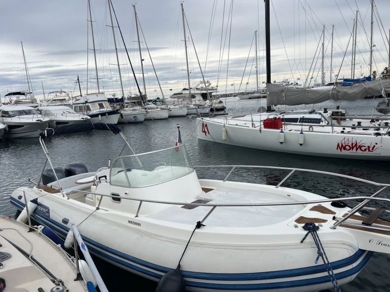 Yacht charter Cogolin cheap Tempest 900 WA