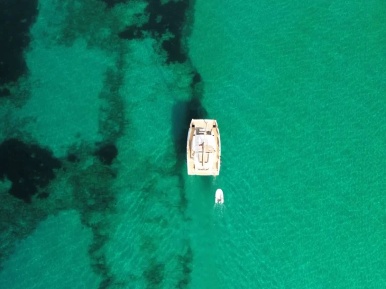 Yacht charter Santa Cruz de Tenerife cheap Bali 4.2