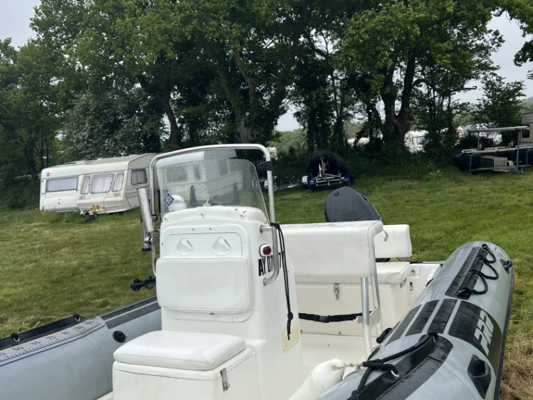 Boat rental Zodiac Pro 12 Man in Larmor-Baden on Samboat