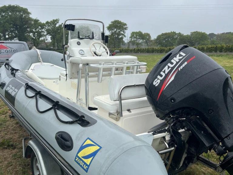RIB rental with or without captain Zodiac Larmor-Baden