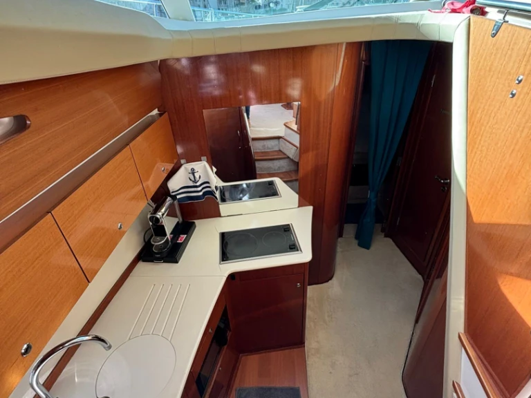 Luxury Yacht for rent Bonifacio at the best price
