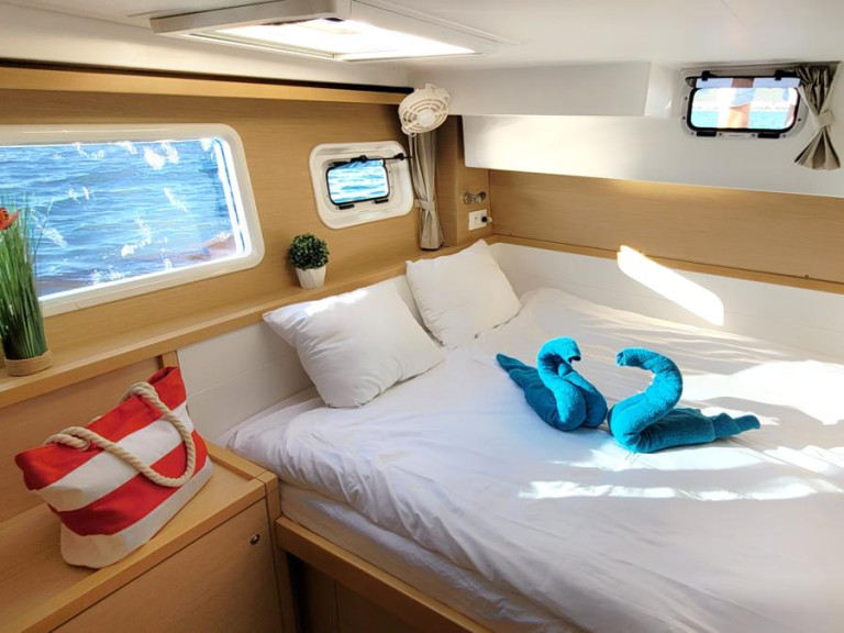 Catamaran rental in Dubrovnik - Lagoon Lagoon 39