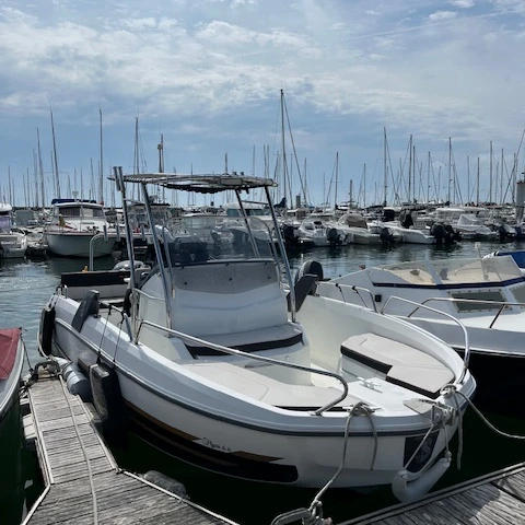 Motorboat rental with or without captain Bénéteau Pornichet