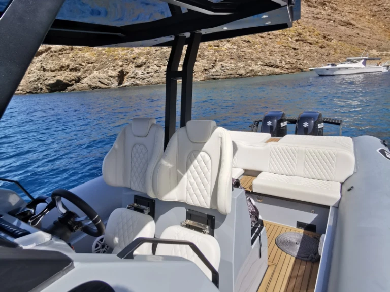 ZEN MARINE ZEN 39 charter bareboat or captained in  Adámas
