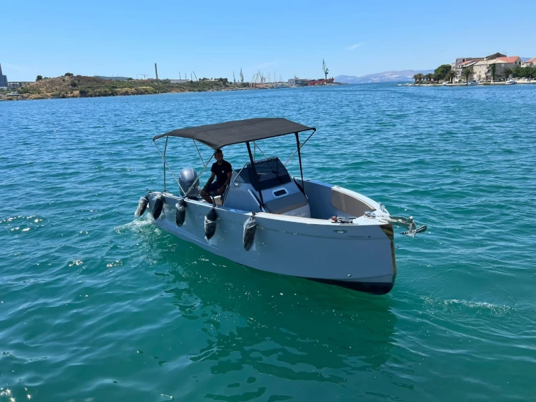 RIB rental with or without captain Moonday Adámas