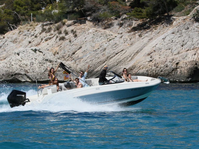 Motorboat rental in Santa Ponsa - Bayliner VR6